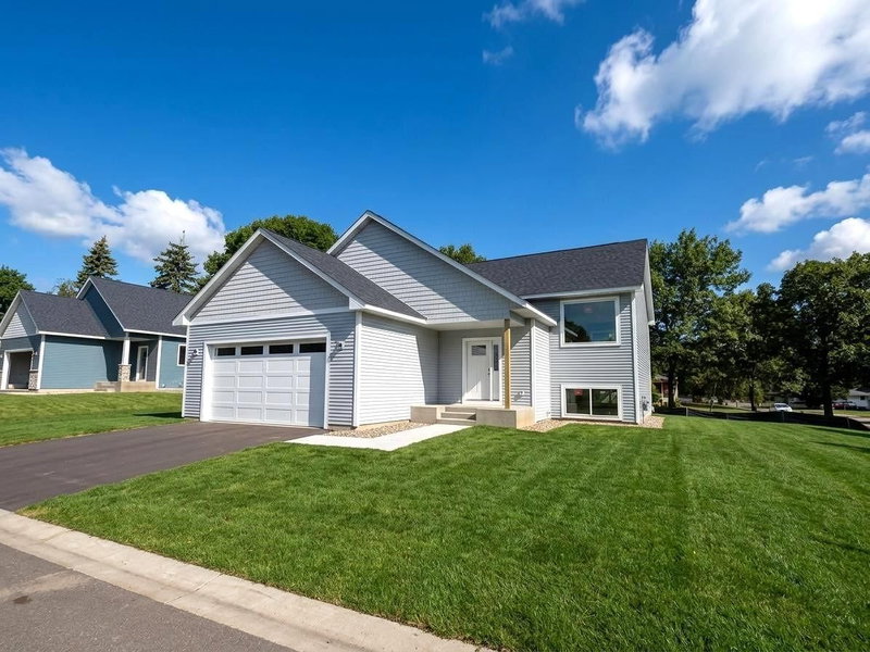 1304 Robinwood Lane