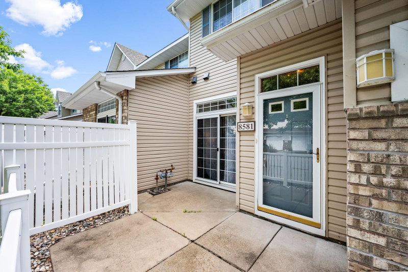 8581 Cortland Road - Photo 2