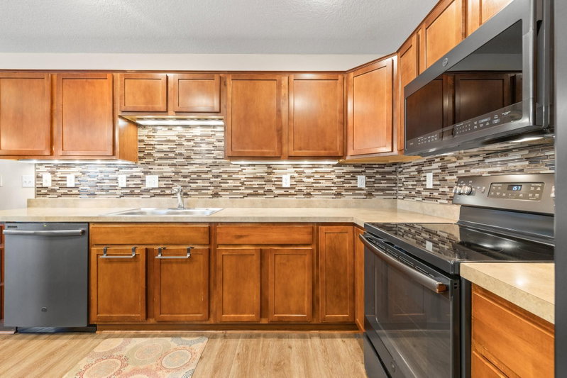 15221 Stonewood Terrace - Photo 16