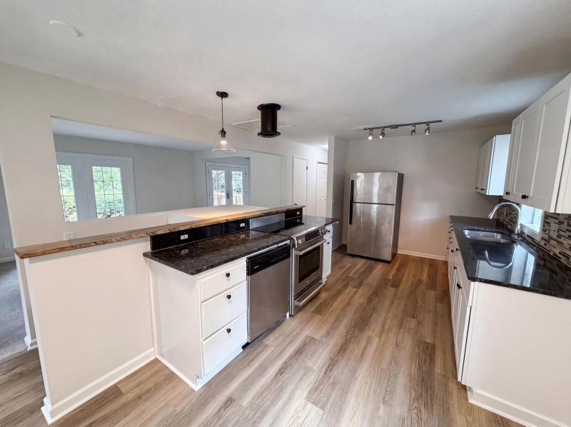 2591 Aldine Street - Photo 2