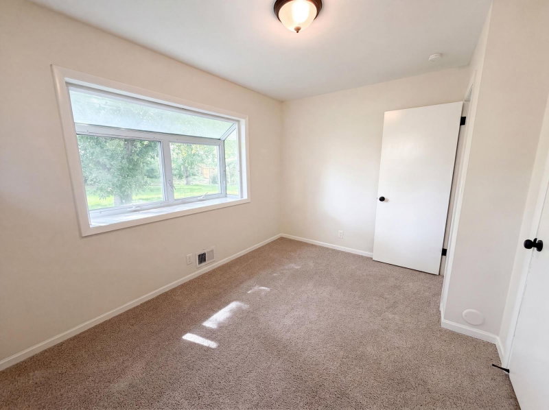 2591 Aldine Street - Photo 3