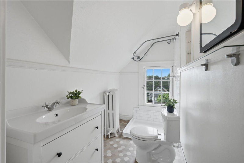 1070 Bradley Street - Photo 32