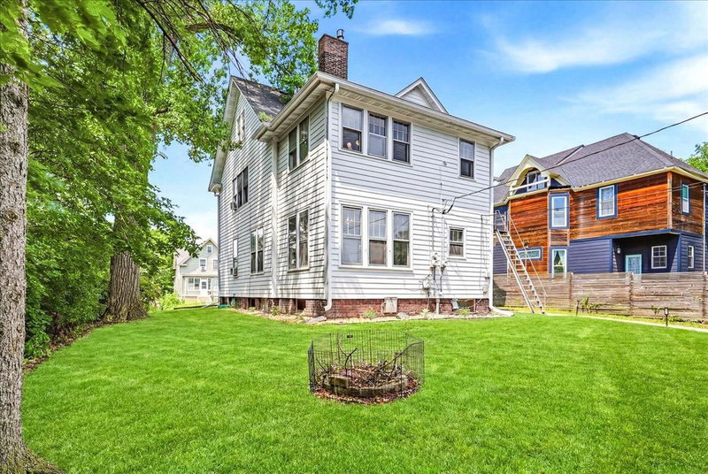 1070 Bradley Street - Photo 35