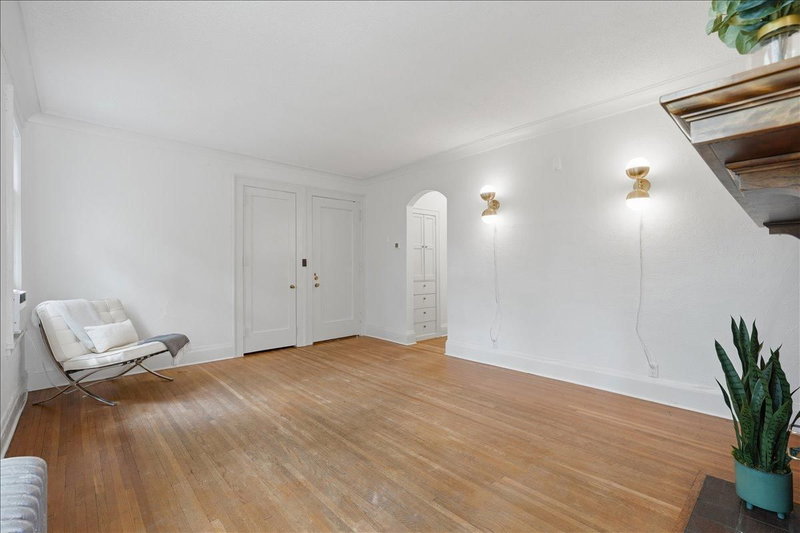 1070 Bradley Street - Photo 9