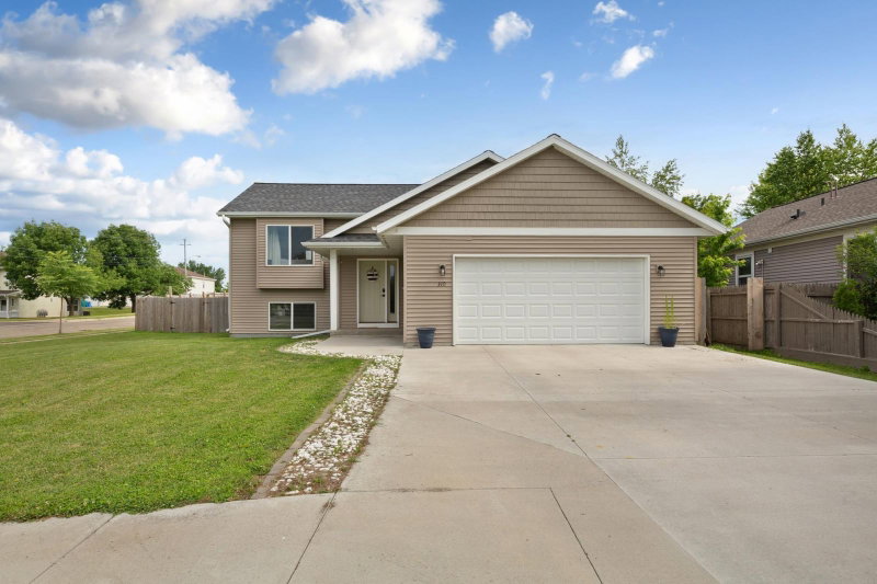 310 Autumn Hills Place NE - Photo 2
