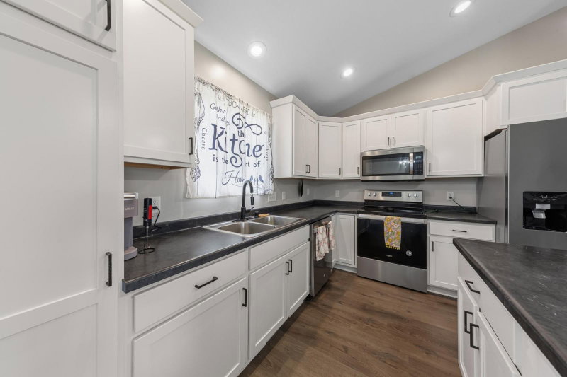 310 Autumn Hills Place NE - Photo 16