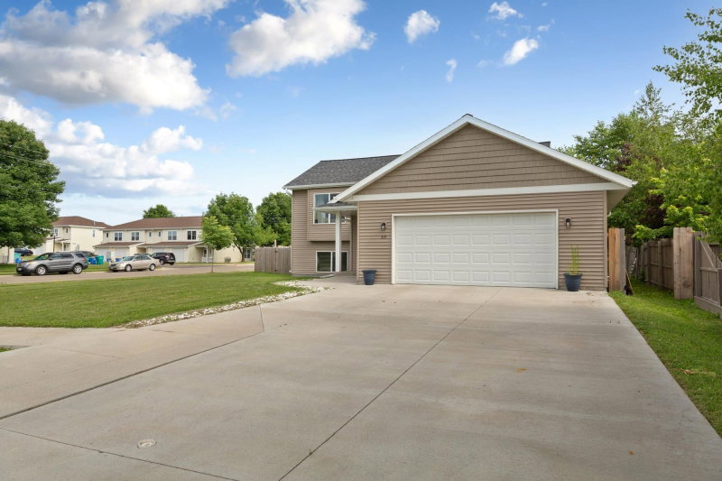 310 Autumn Hills Place NE - Photo 4