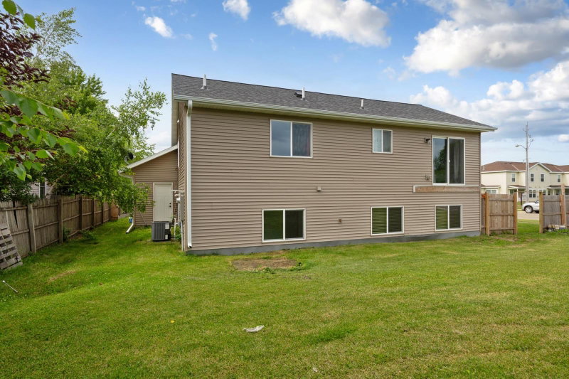 310 Autumn Hills Place NE - Photo 10