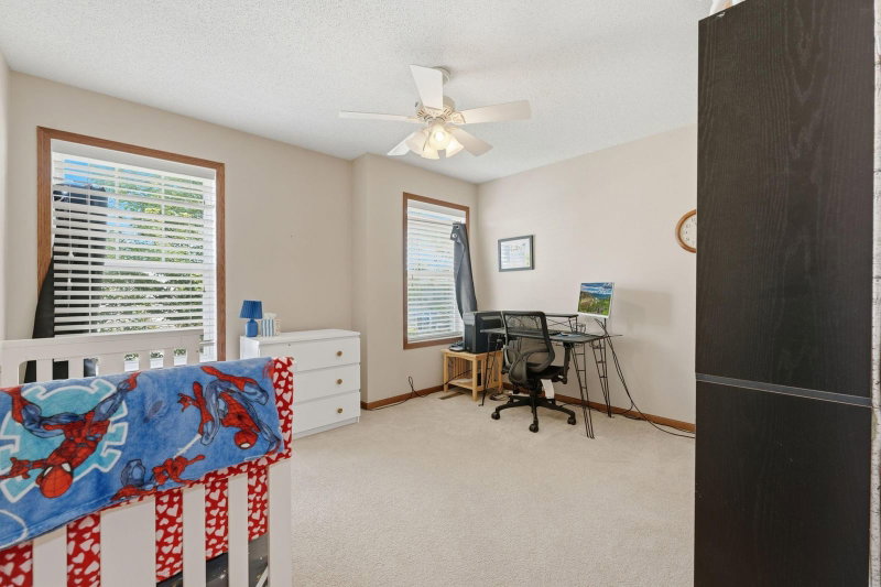 8336 Emery Parkway N - Photo 11