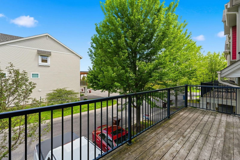 8336 Emery Parkway N - Photo 14