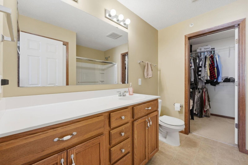 8336 Emery Parkway N - Photo 10