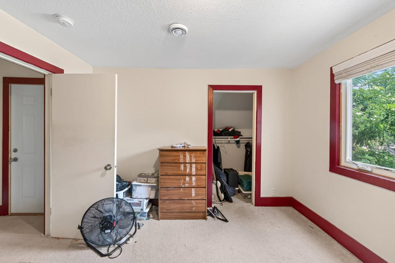 3023 Dupont Avenue N - Photo 19