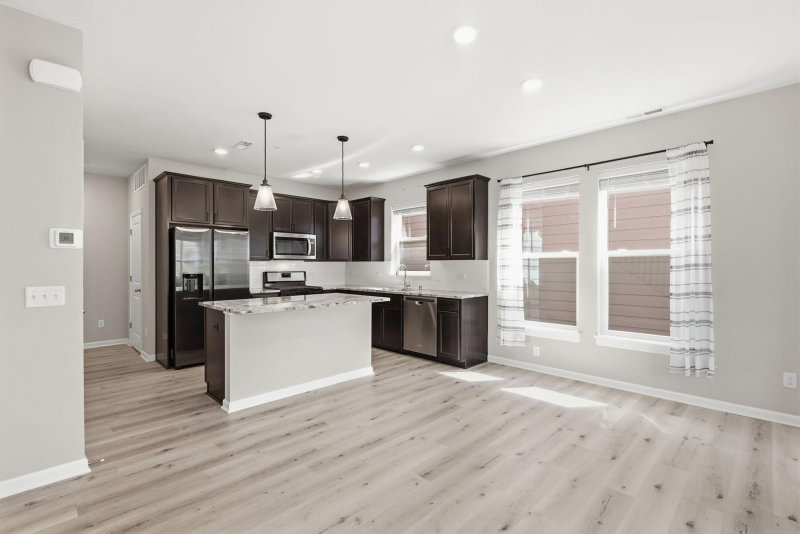 304 Rum River Way - Photo 3