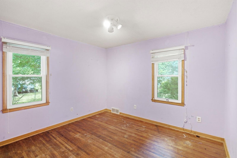 316 Silver Street W - Photo 13