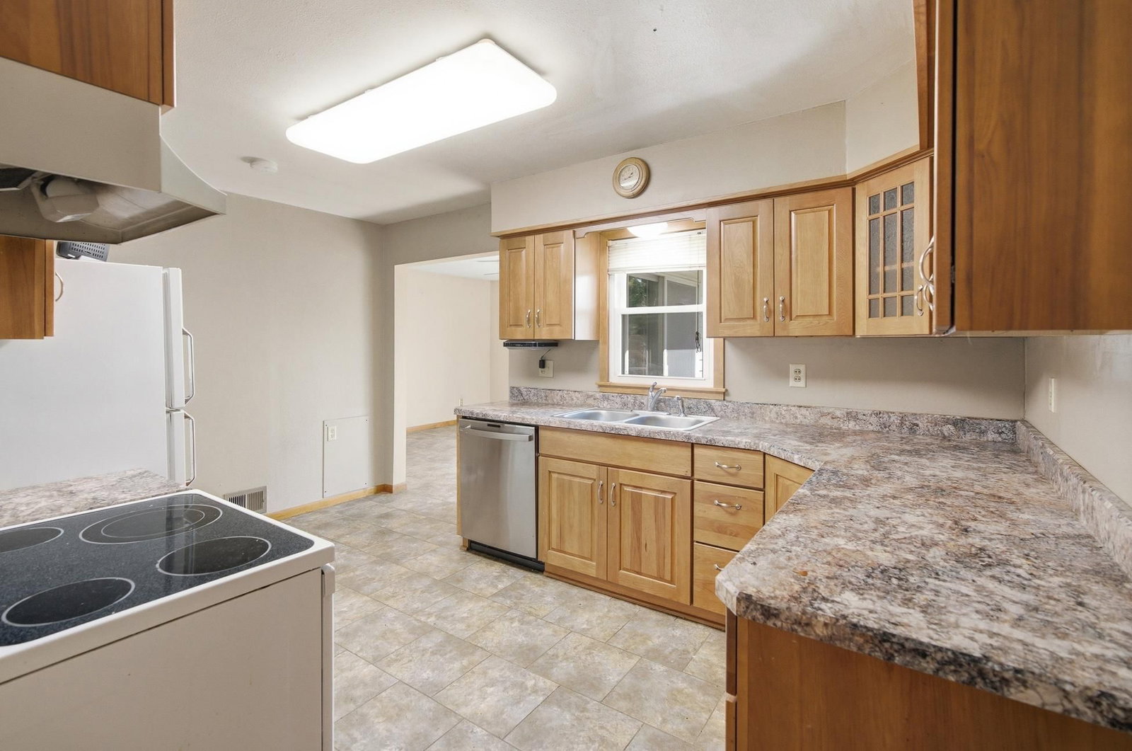 316 Silver Street W