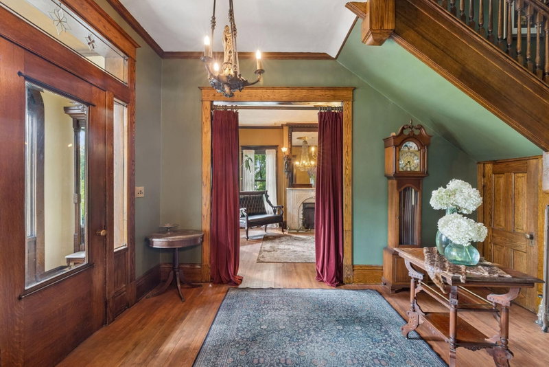 223 Walnut Street - Photo 9