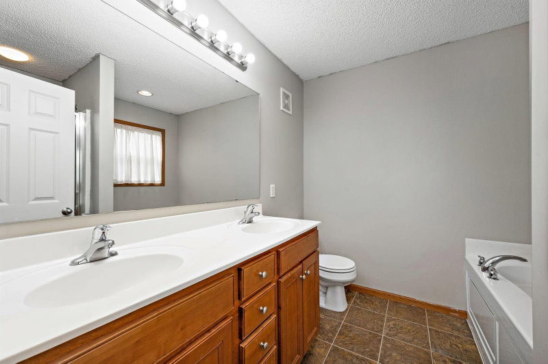 7370 Unity Lane N - Photo 11