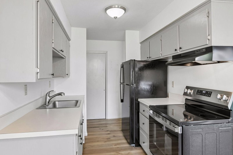 911 7th Street S #3 - Photo 10