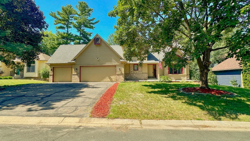 5440 Riverwood Lane