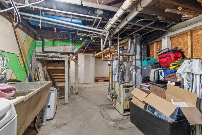 553 Manomin Avenue - Photo 39