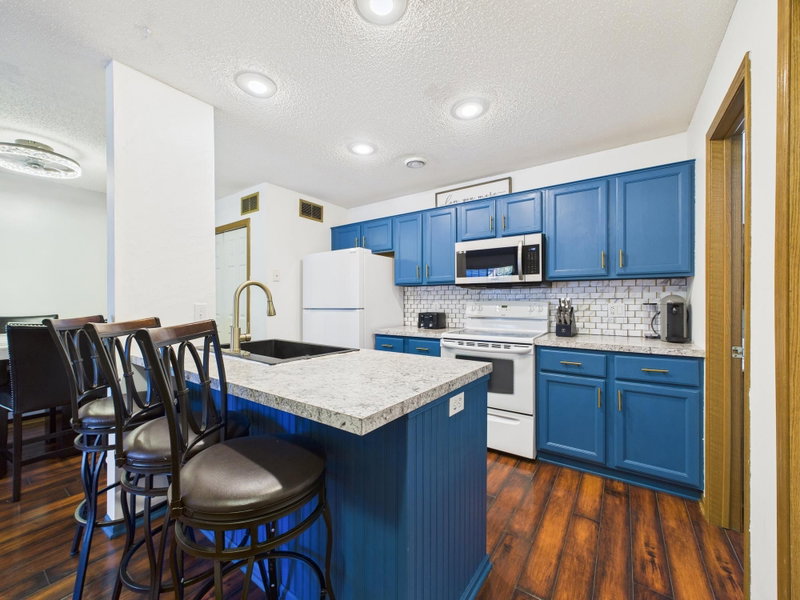 1853 Riverwood Drive #4 - Photo 7