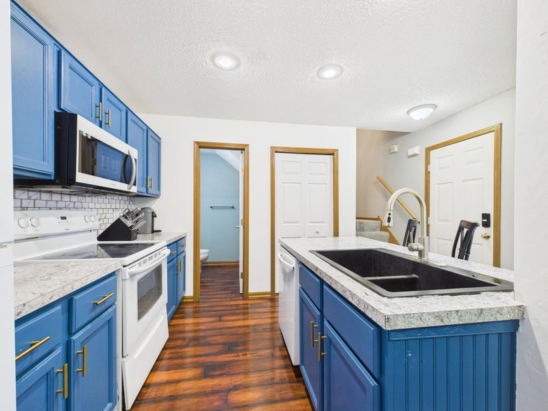 1853 Riverwood Drive #4 - Photo 8