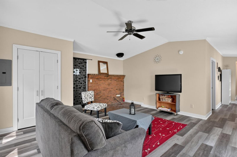 1408 Elm Street - Photo 18