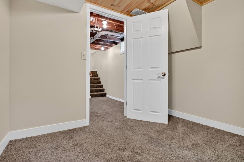 1408 Elm Street - Photo 29