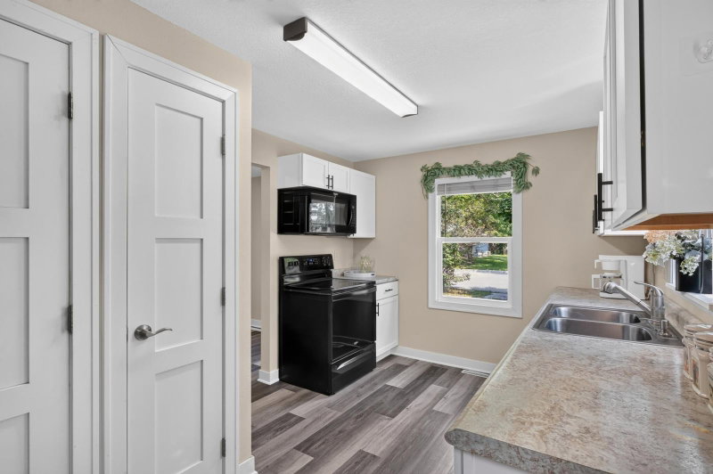 1408 Elm Street - Photo 9