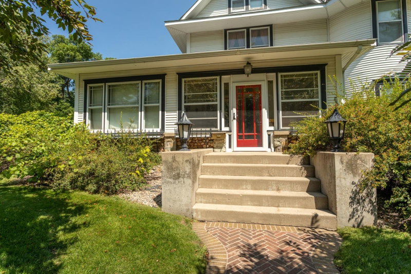 721 6th Avenue E - Photo 12