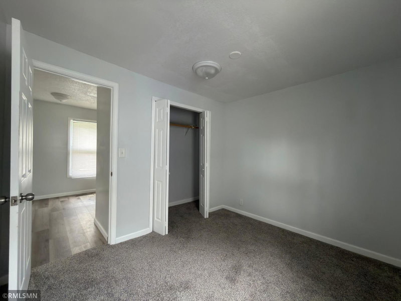 1071 Norton Street - Photo 4
