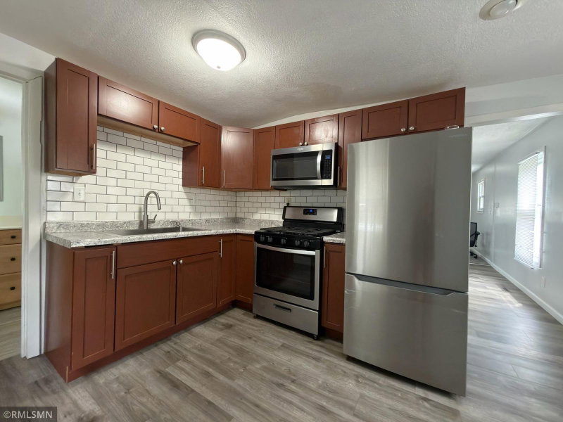 1071 Norton Street - Photo 6
