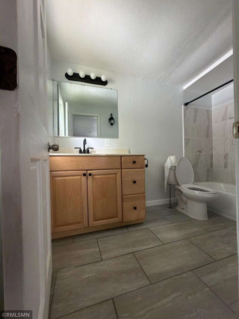 1071 Norton Street - Photo 7