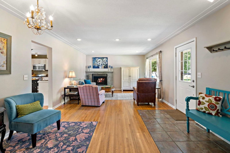 6017 Birchcrest Drive - Photo 5