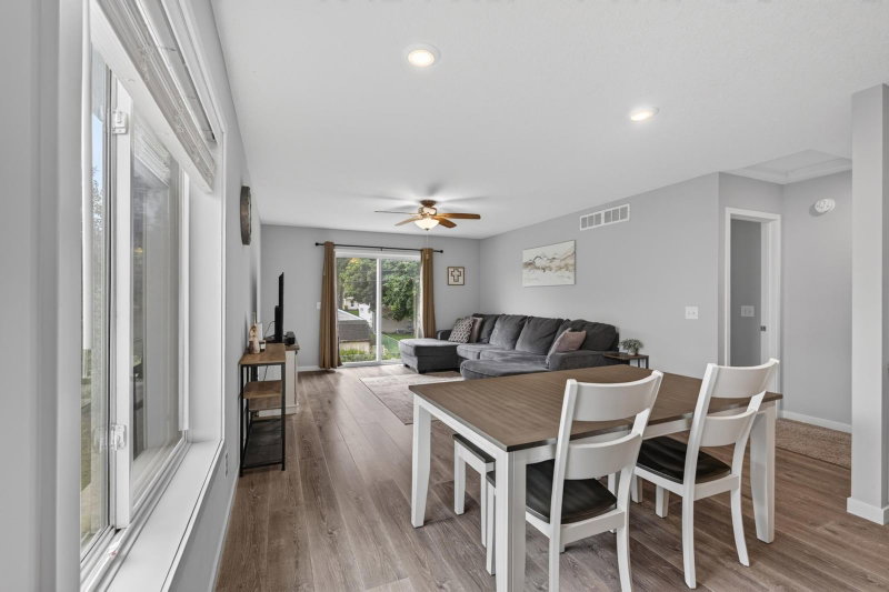 7389 Degrio Way - Photo 6