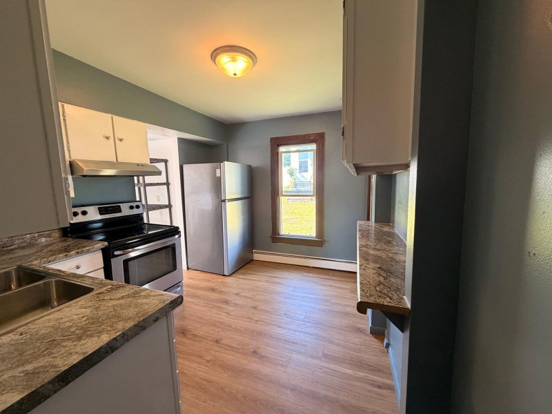 309 Pleasant Street NE - Photo 10