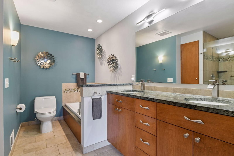 3433 Saint Louis Avenue - Photo 20