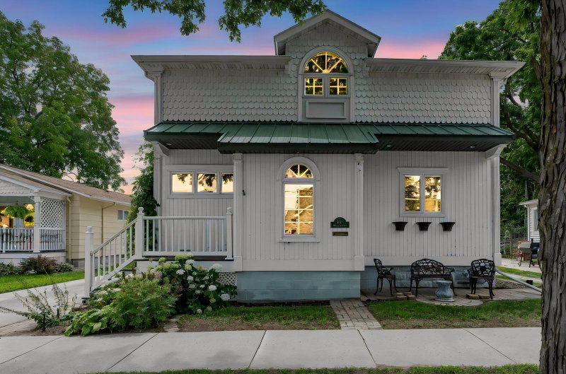 418 Forest Street