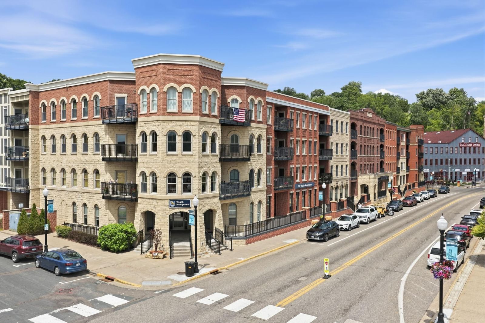 350 Main Street N #446