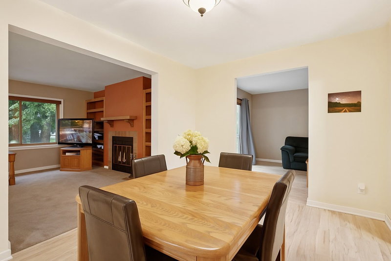 1603 Raindrop Drive - Photo 5