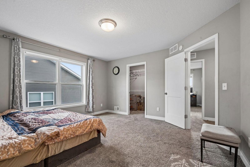 11232 Pierce Street NE - Photo 10