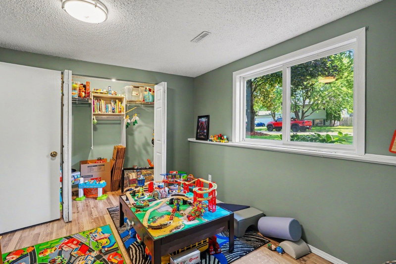 8166 Janero Avenue S - Photo 17