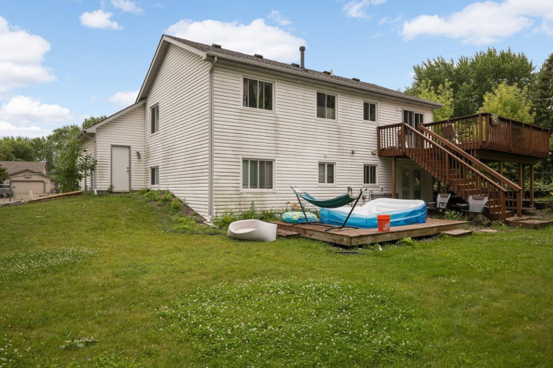 2432 Henslow Court N - Photo 27