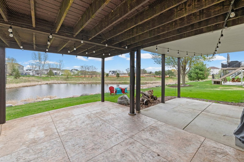 2061 Winterberry Lane - Photo 5