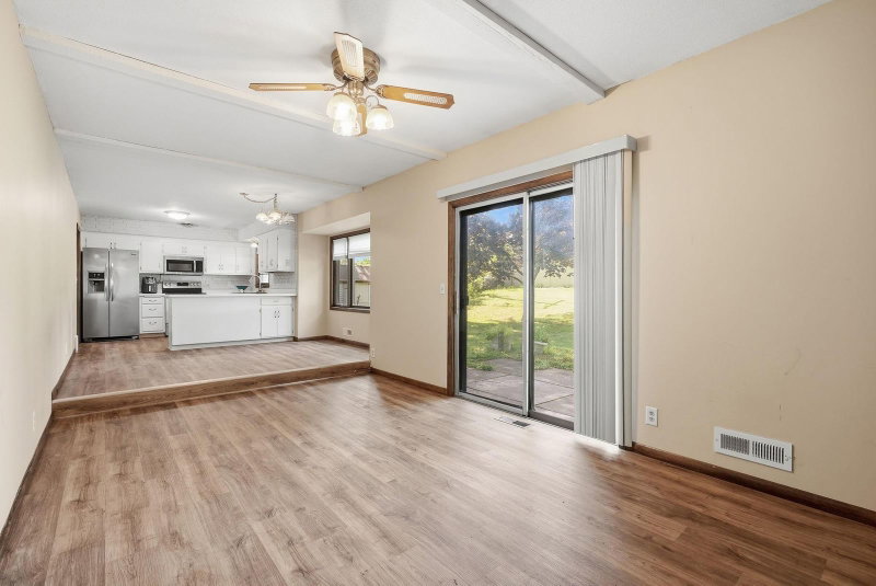 916 Whitney Drive - Photo 7