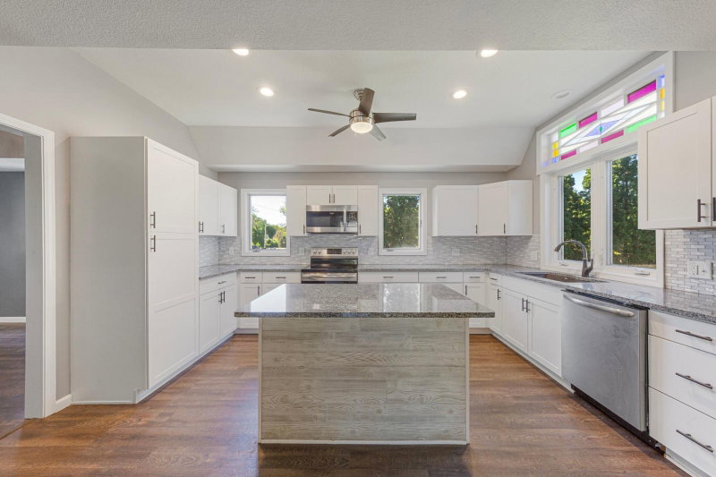 108 1st Avenue NW - Photo 14