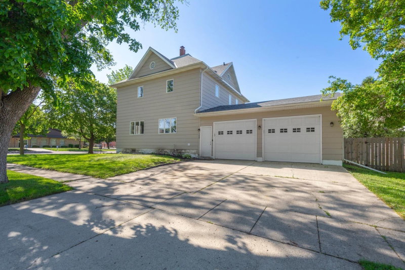 108 1st Avenue NW - Photo 41