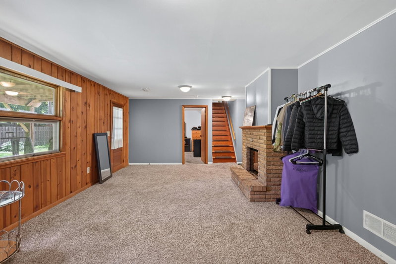 6911 E River Road NE - Photo 18
