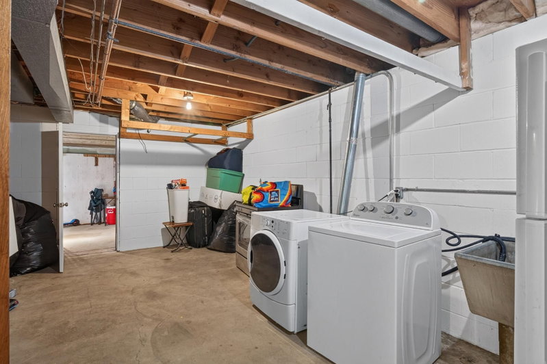 6911 E River Road NE - Photo 22