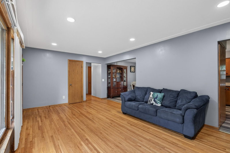 6911 E River Road NE - Photo 7